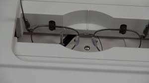 lens edging and frame fitting Lens edging and frame fitting